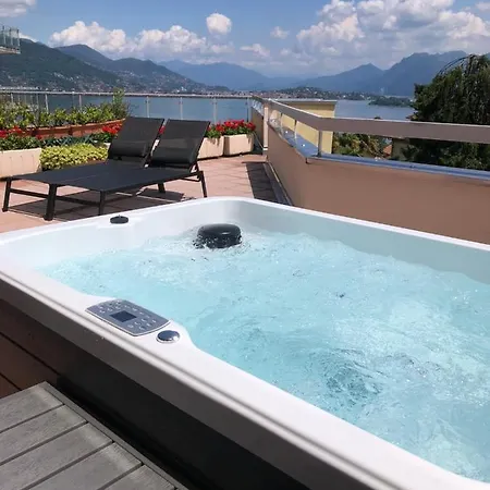 Aurum Apartment Baveno